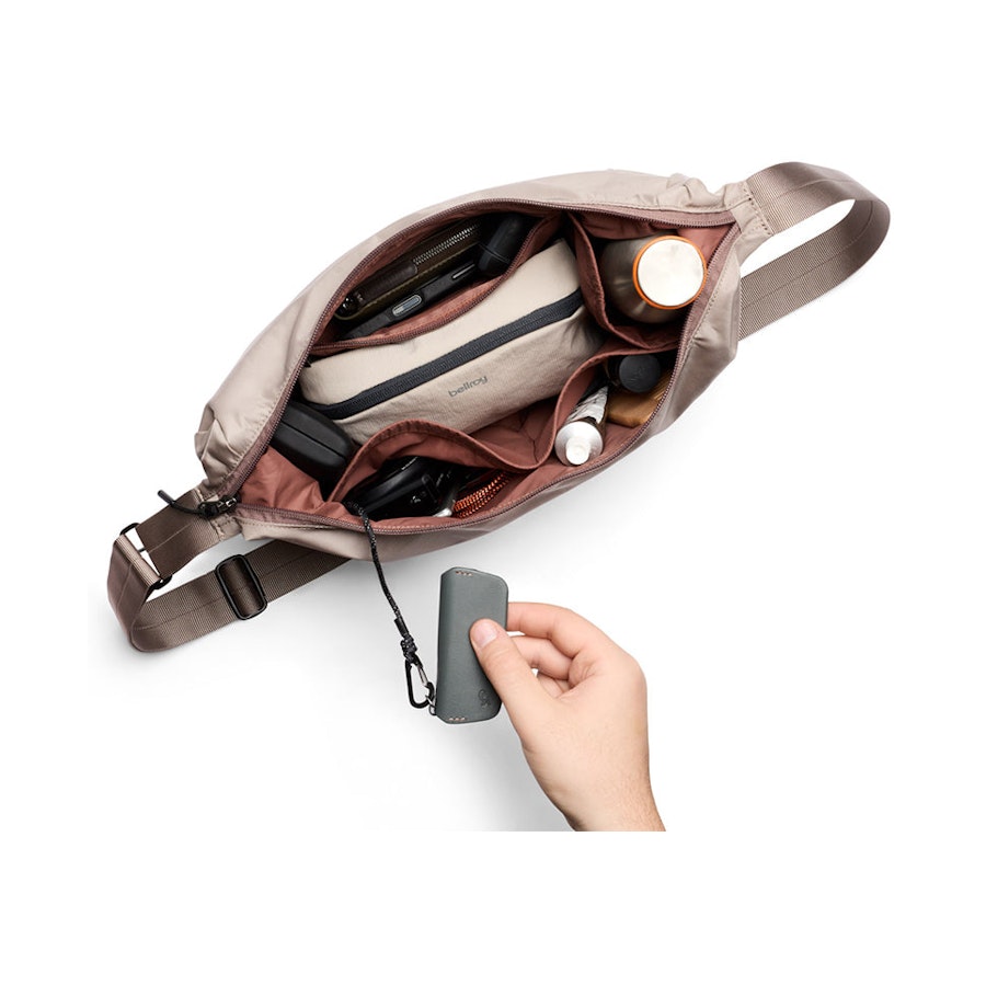 Bellroy Laneway Crescent Bag 7L Fawn Fawn