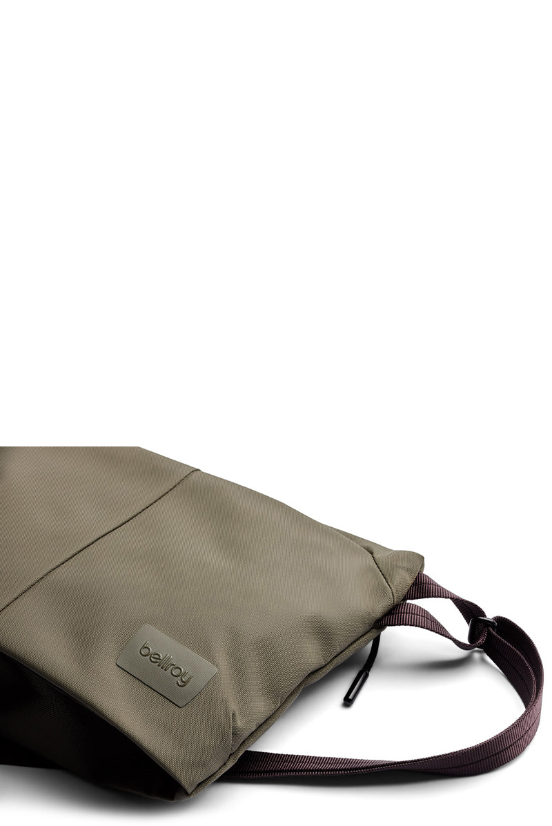 ベルロイ Laneway Sacoche 色:Sea Kelp Bellroy Laneway Sacoche Sea Kelp | Laine Home