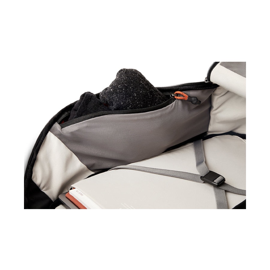 Bellroy Venture Travel Pack 26L Jet Black Jet Black