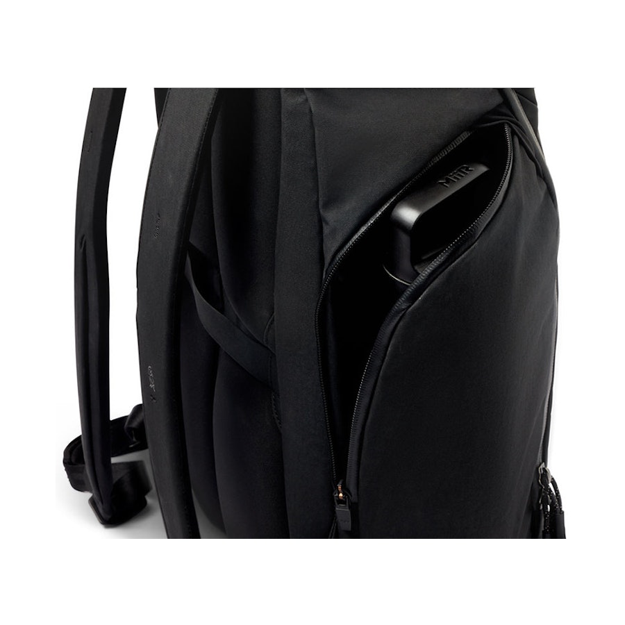 Bellroy Venture Travel Pack 26L Jet Black Jet Black