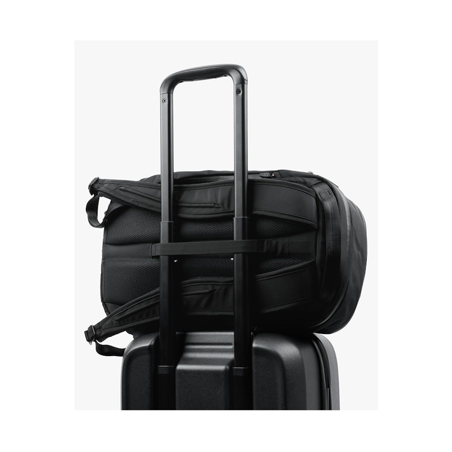 Bellroy Transit 58cm Hardside Carry-On Plus Suitcase Black Black