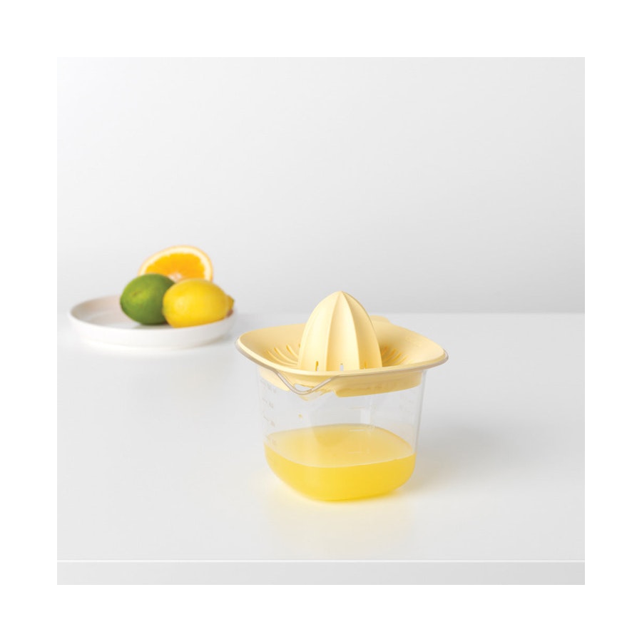 Brabantia Tasty+ Measuring Jug & Juicer Vanilla Yellow Vanilla Yellow