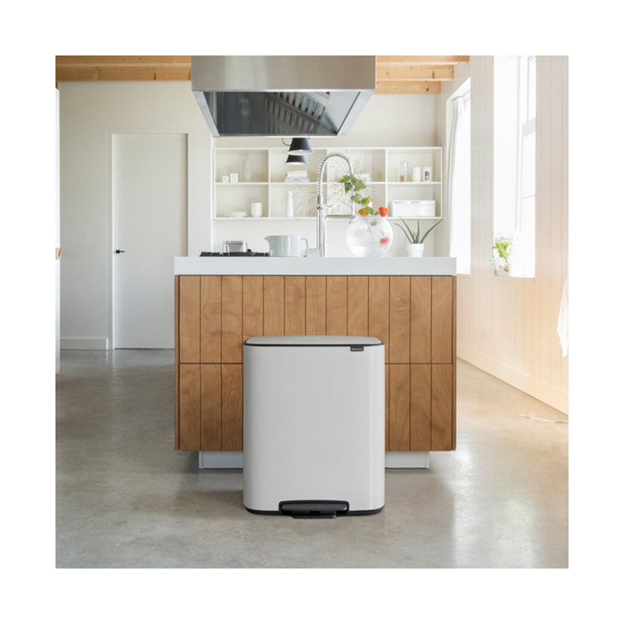 Brabantia Bo Pedal Bin (60L) White White