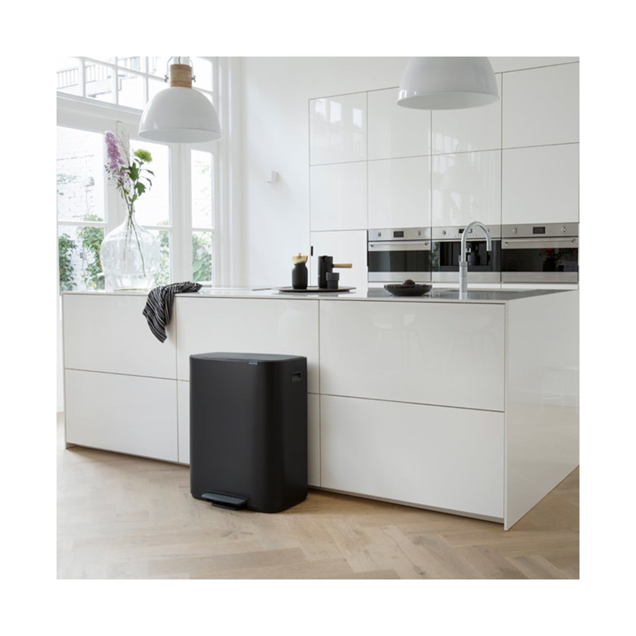 Brabantia Bo Pedal Bin (60L) Matte Black Matte Black