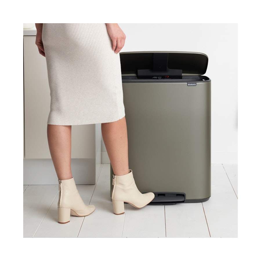 Brabantia Bo Pedal Bin (60L) Platinum Platinum