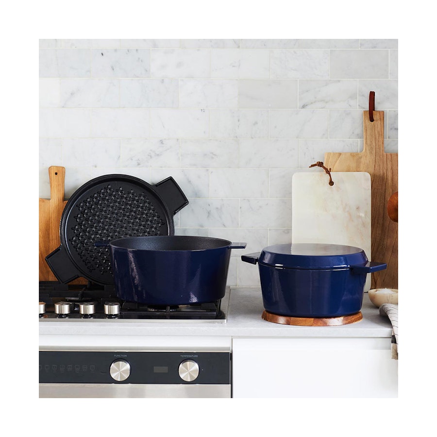 Stanley Rogers Cast Iron 24cm (3.5L) French Oven Grill Duo Midnight Blue Midnight Blue