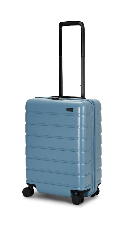 Explorer Arlo Pro 52cm Hardside USB Carry-On Suitcase Ocean Ocean