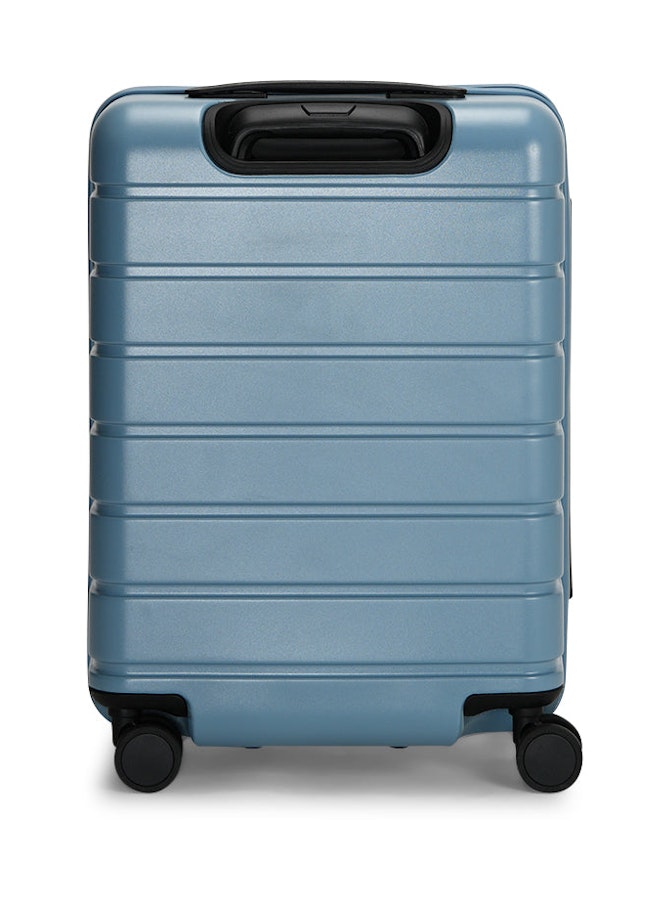 Explorer Arlo Pro 52cm Hardside USB Carry-On Suitcase Ocean Ocean