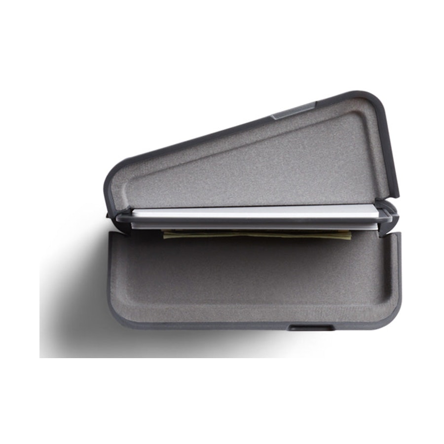Bellroy Flip Case - Second Edition Deep Plum Deep Plum