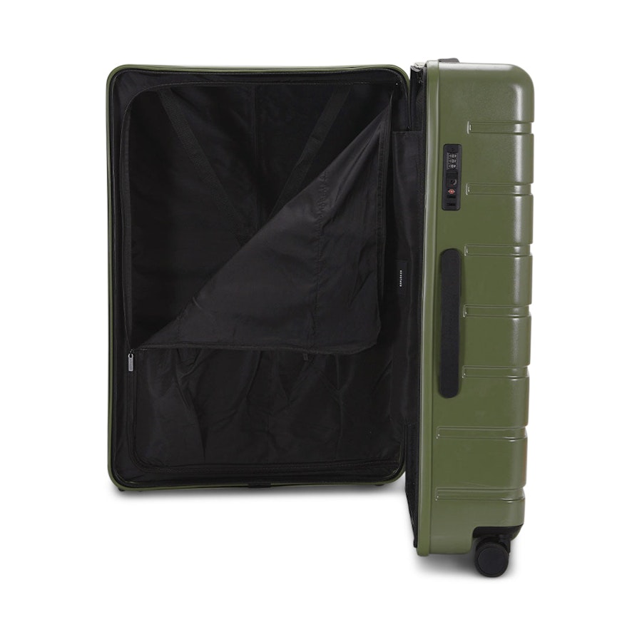 Arlo Pro Carry-On & Large Set Evergreen Explorer Arlo Pro Large Checked Suitcase in Evergreen (interior)